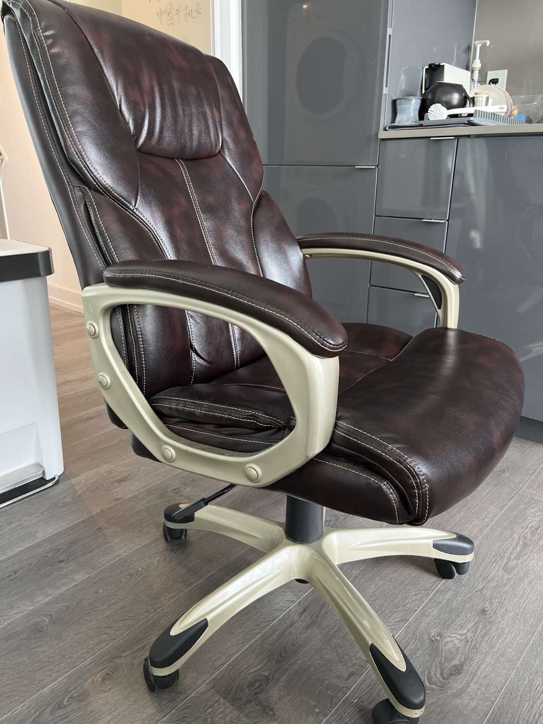 Executive Chair / Office Chair image indicator(2)