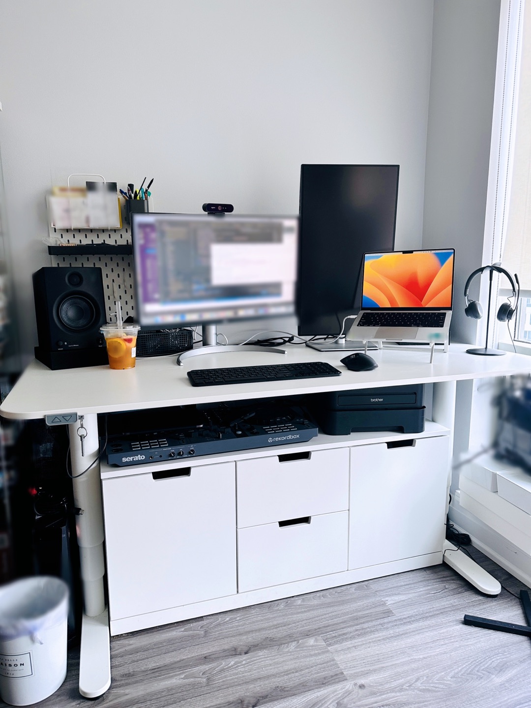 IKEA BEKANT Standing Desk 160*80 White