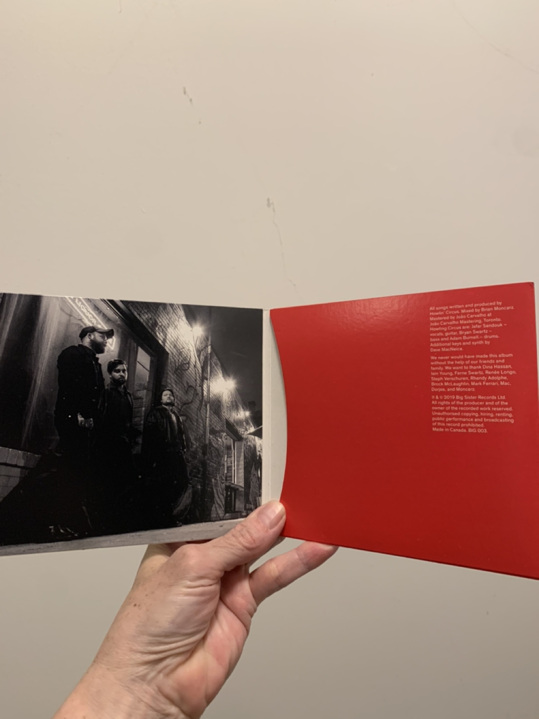 NEW: Howlin’ Circus “Run The Wrong Way” CD image indicator(3)