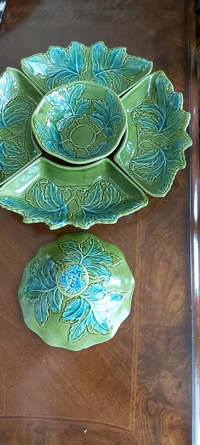 vintage serving dish image indicator(4)