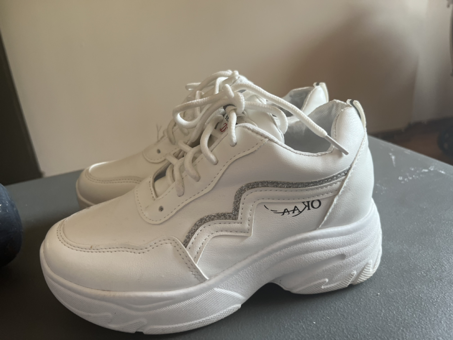 White Shoes.Size 36.. thumbnail