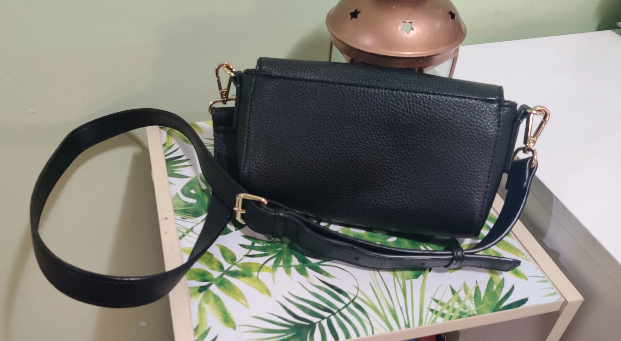 Black crossbody clutch, Indigo image indicator(2)