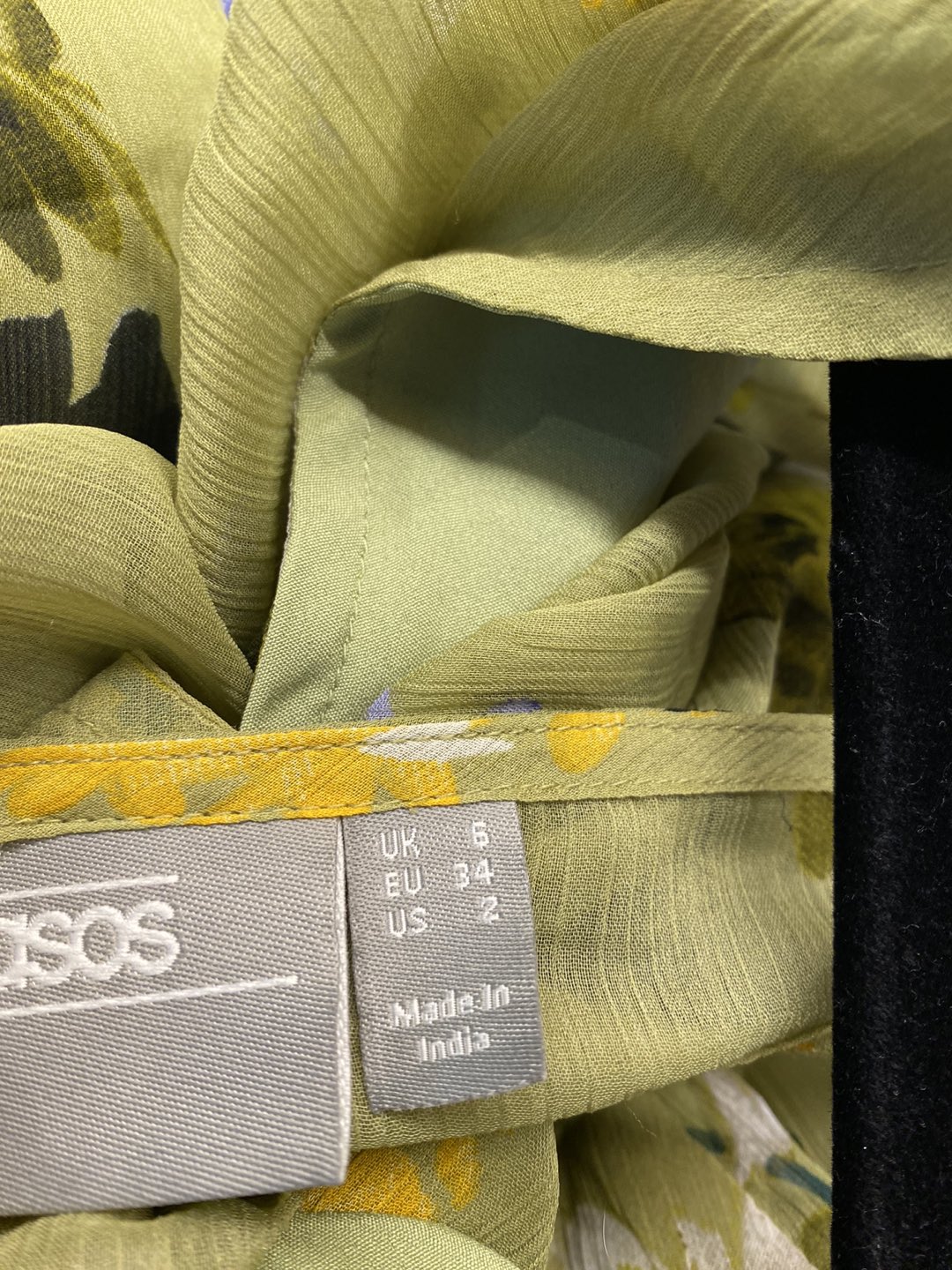 ASOS Gorgeous, Flowing, Delicate dress US size 2,  UK size 6 image indicator(4)