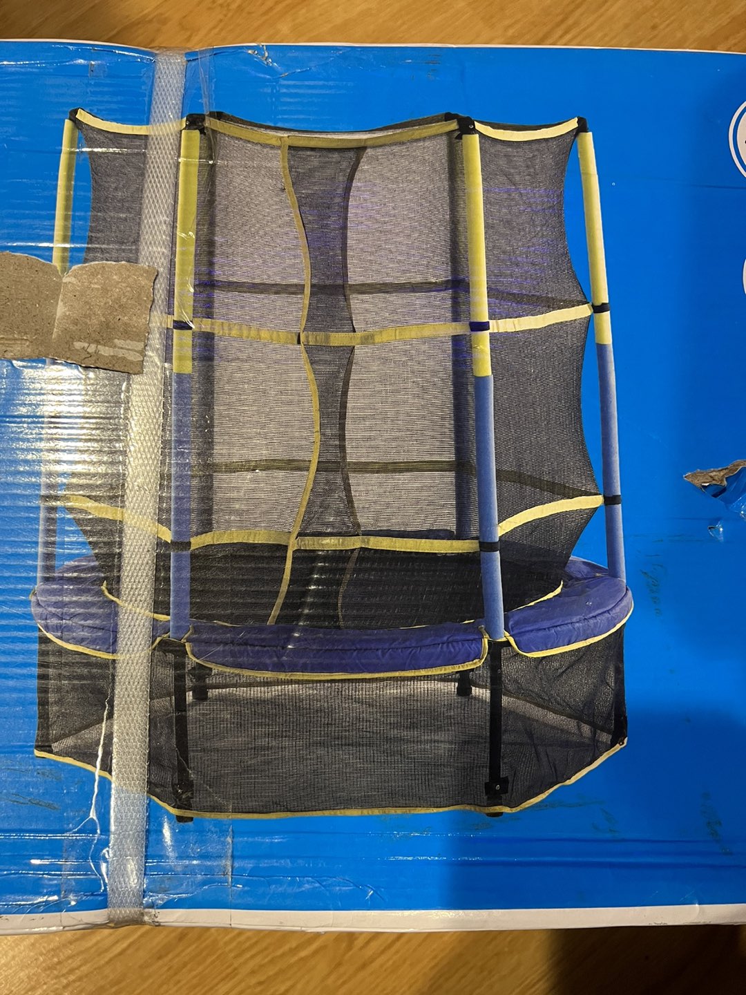(NEW) 55” Kids Trampoline and Enclosure set