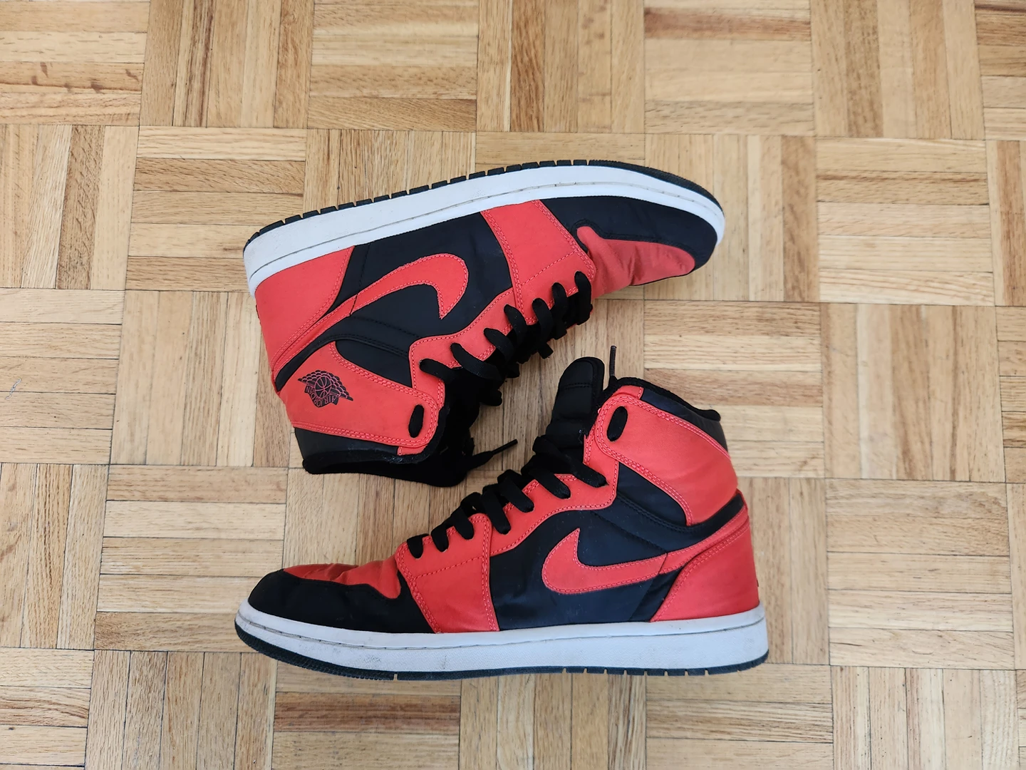 Jordan one high max orange
