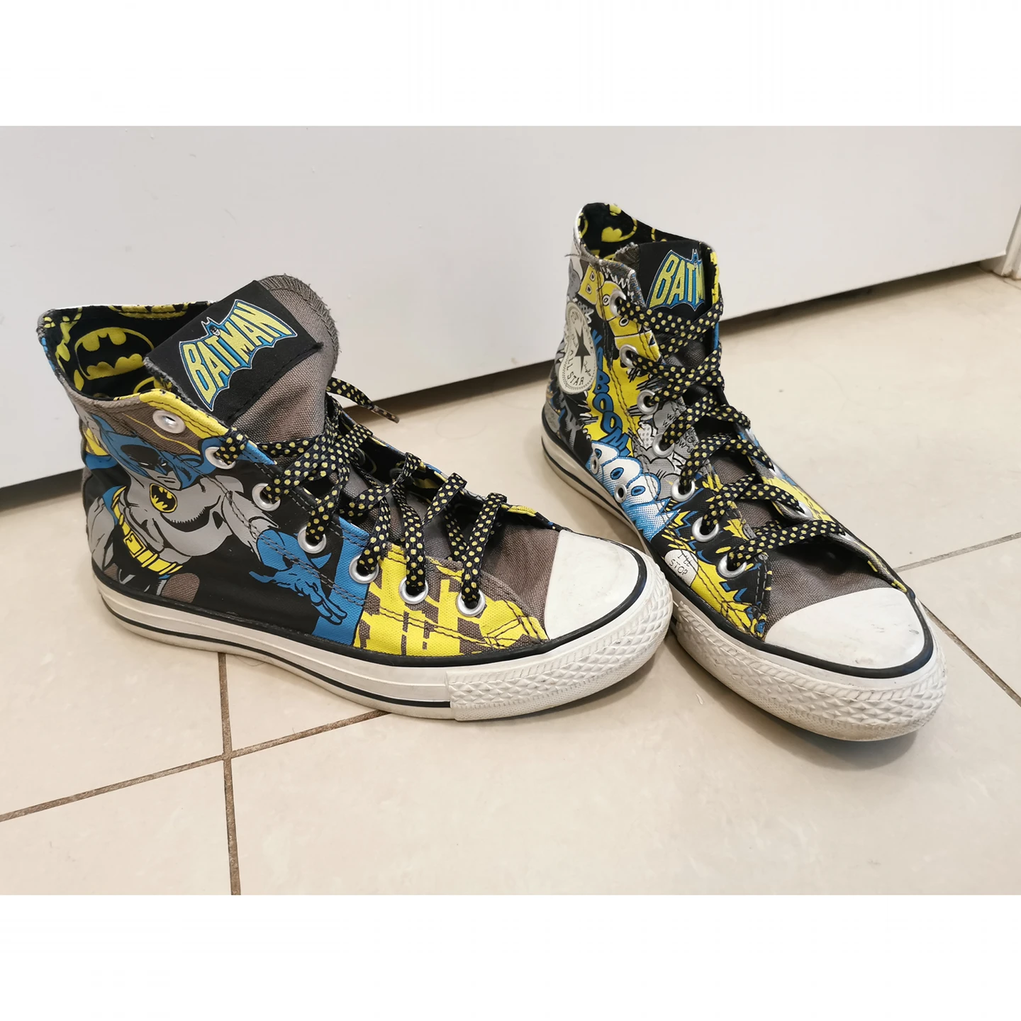 Special Edition Batman Converse thumbnail