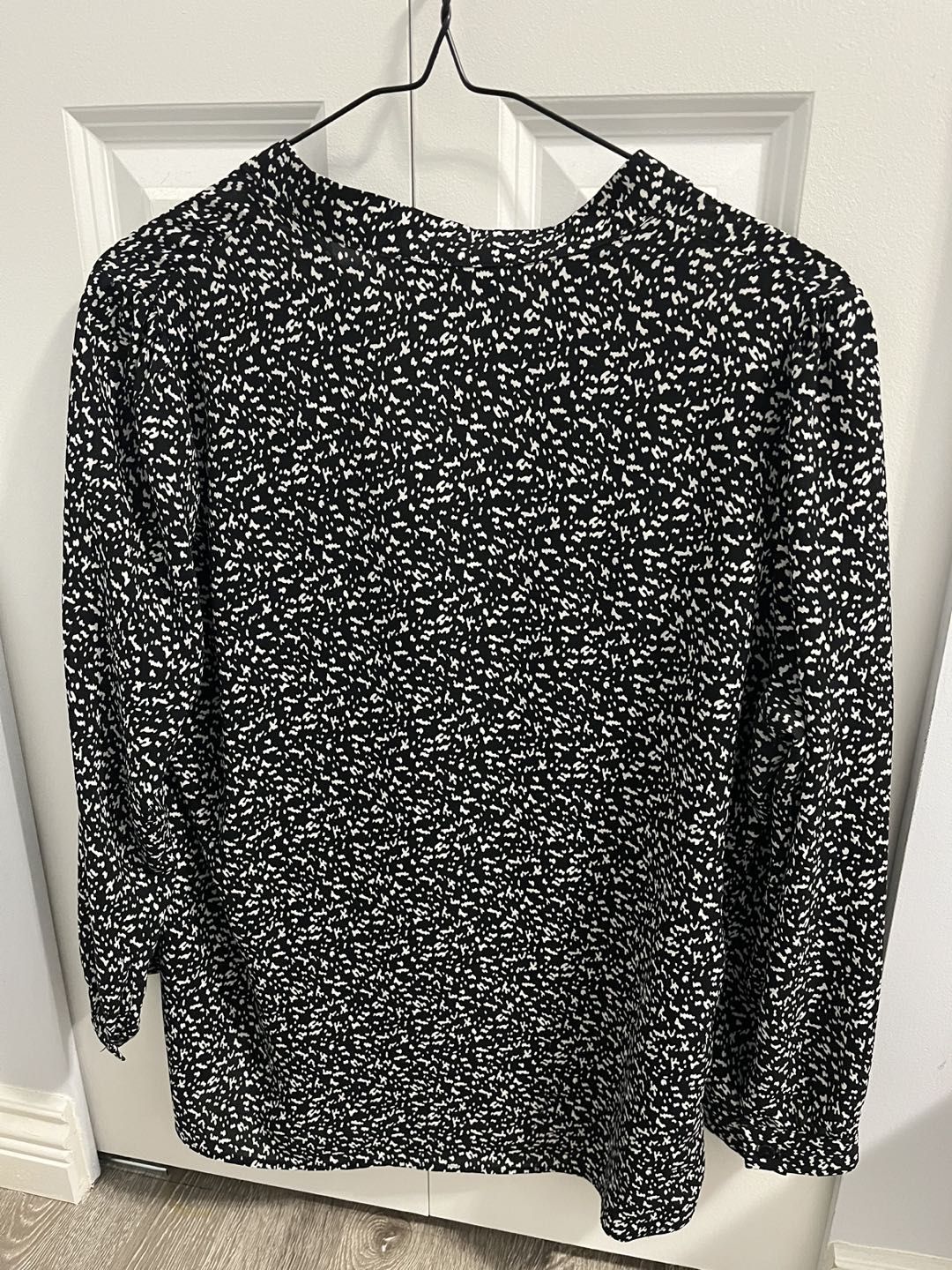 B&W printed blouse - photo 4