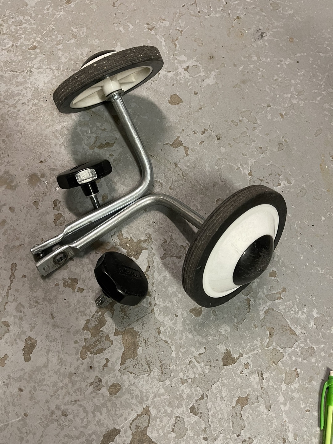 Training wheel thumbnail
