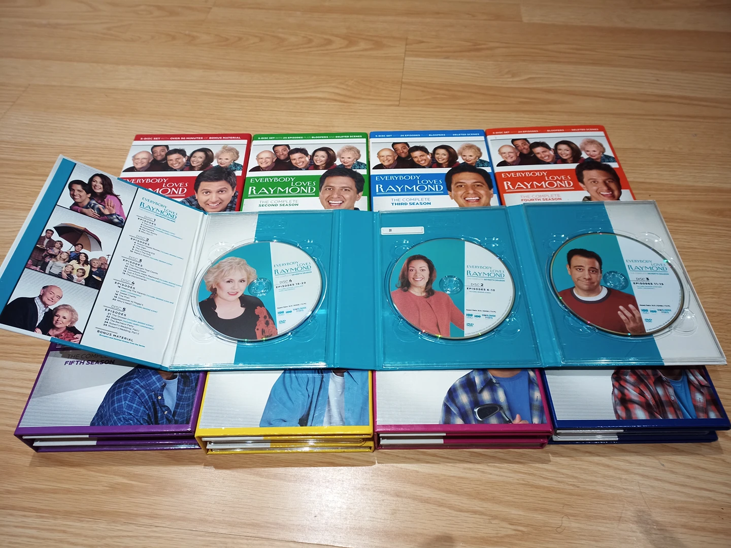 Everybody loves Raymond Complete 9 Seasons DVD set image indicator(2)