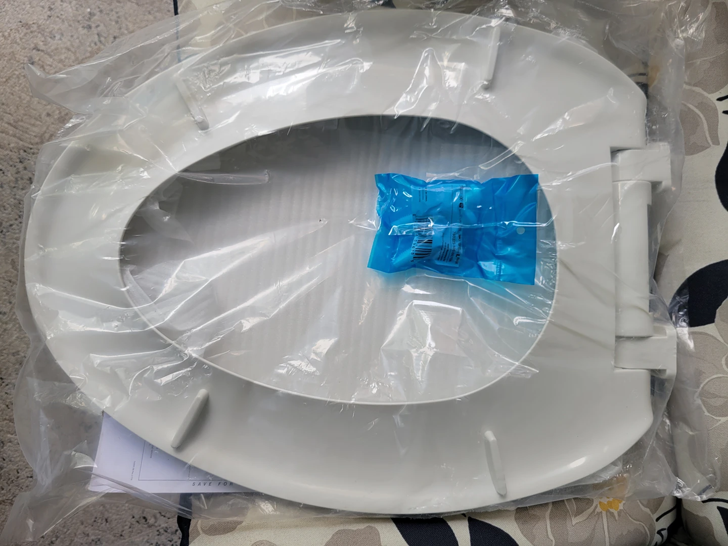 American Standard Elongated Toilet Seat Brand New image indicator(2)