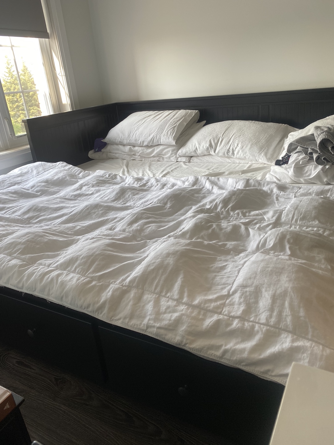 Bed with 3 drawers