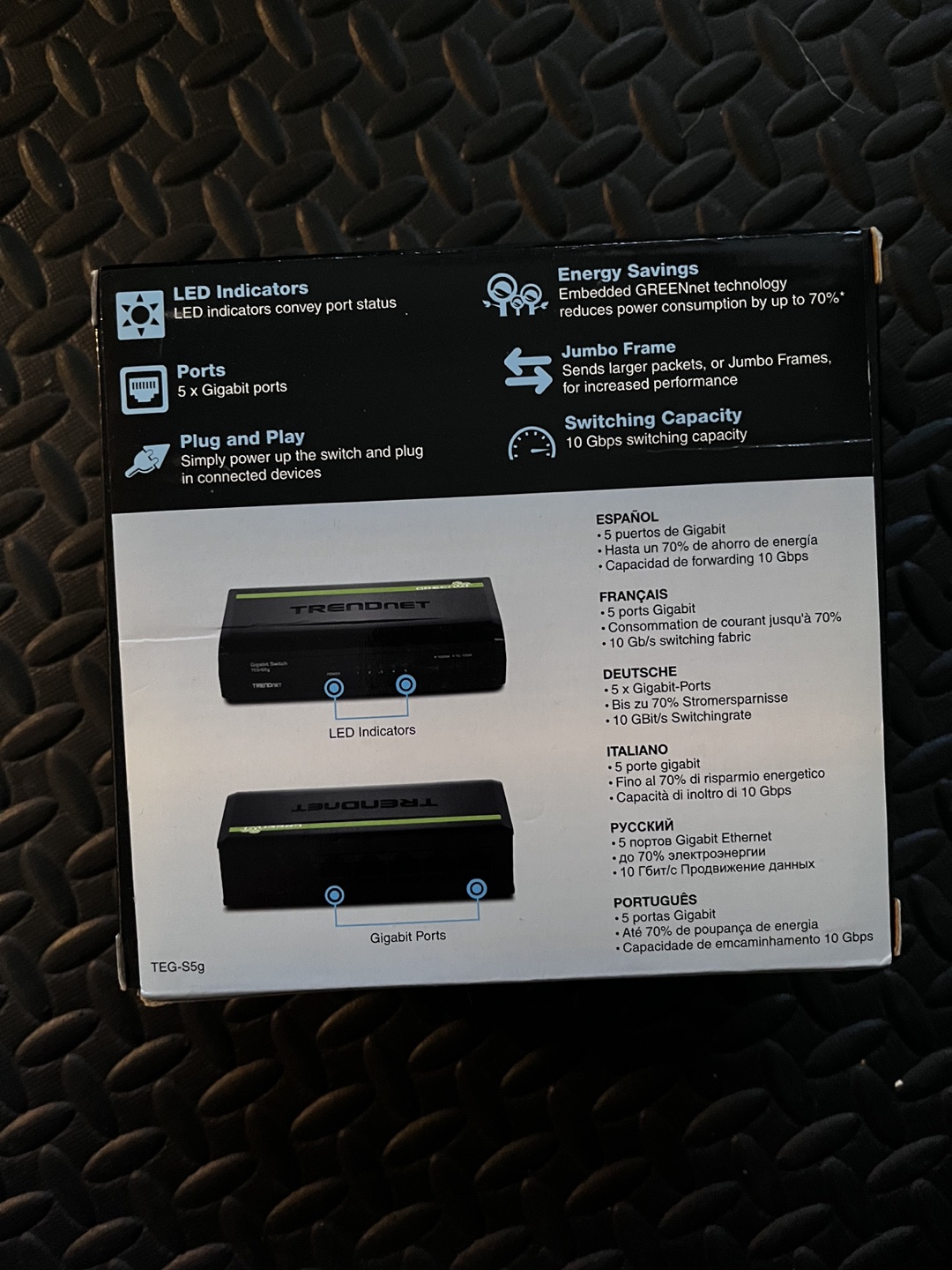 Day 5 🌱 office: Trendnet Internet switch hub image indicator(4)