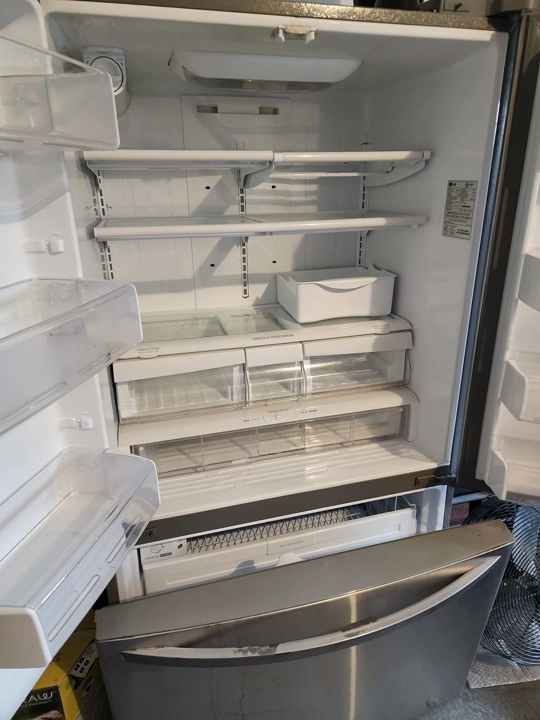 LG fridge 2014..water dispenser not working - photo 2