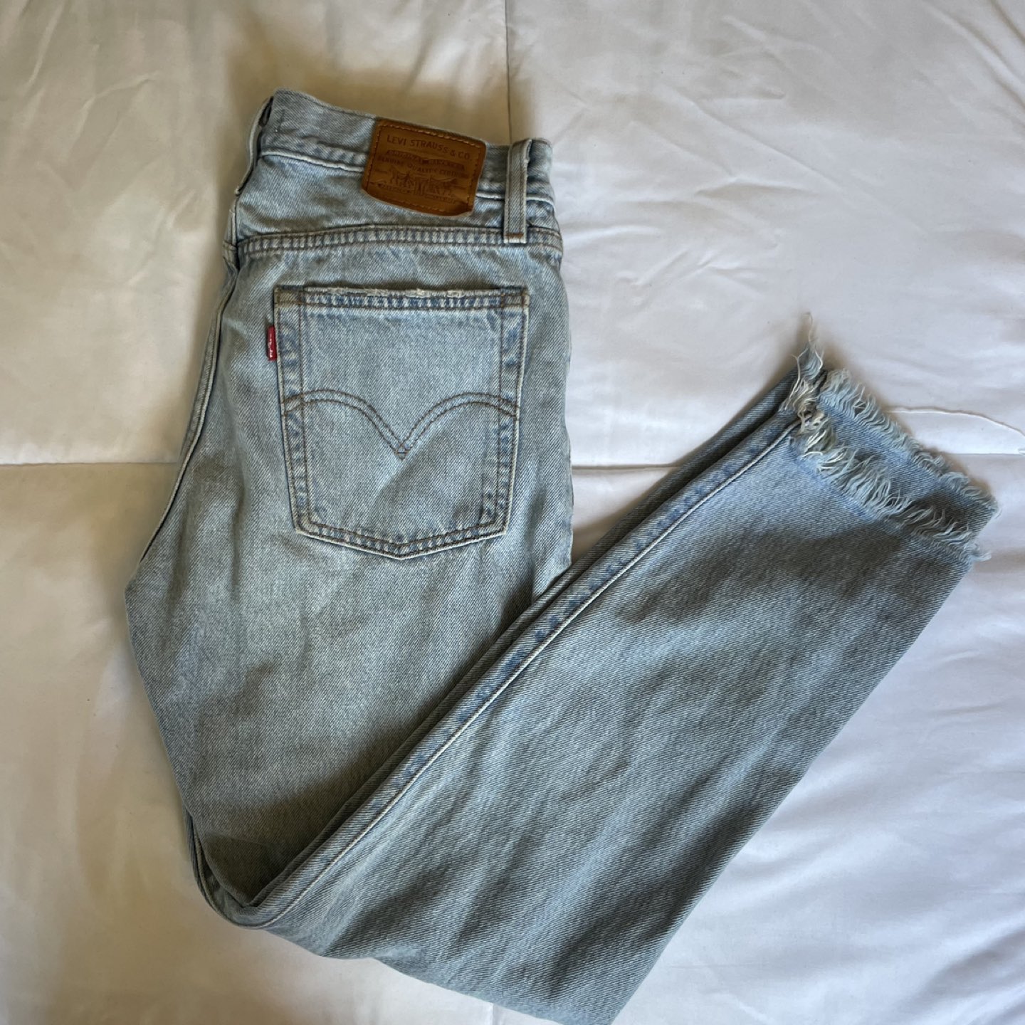 Levi’s wedgie straight fit jeans thumbnail