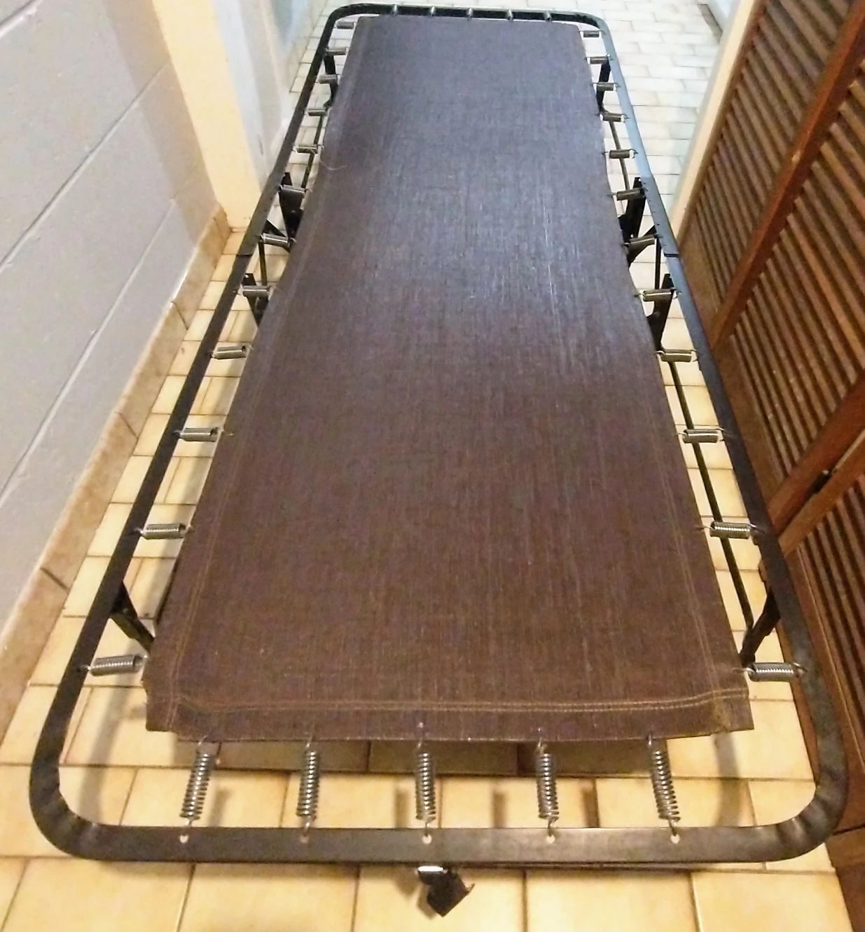 Twin Steel Cot Bedframe