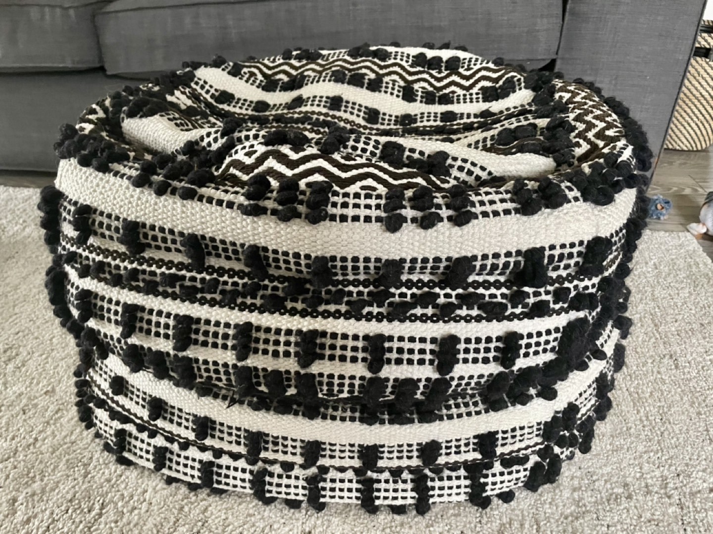Black and white woven poufs(2) - photo 3