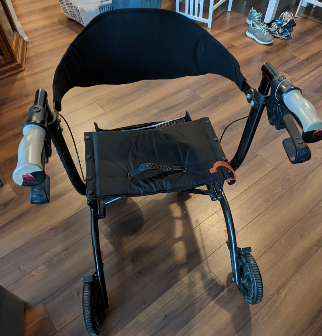 Rollator thumbnail