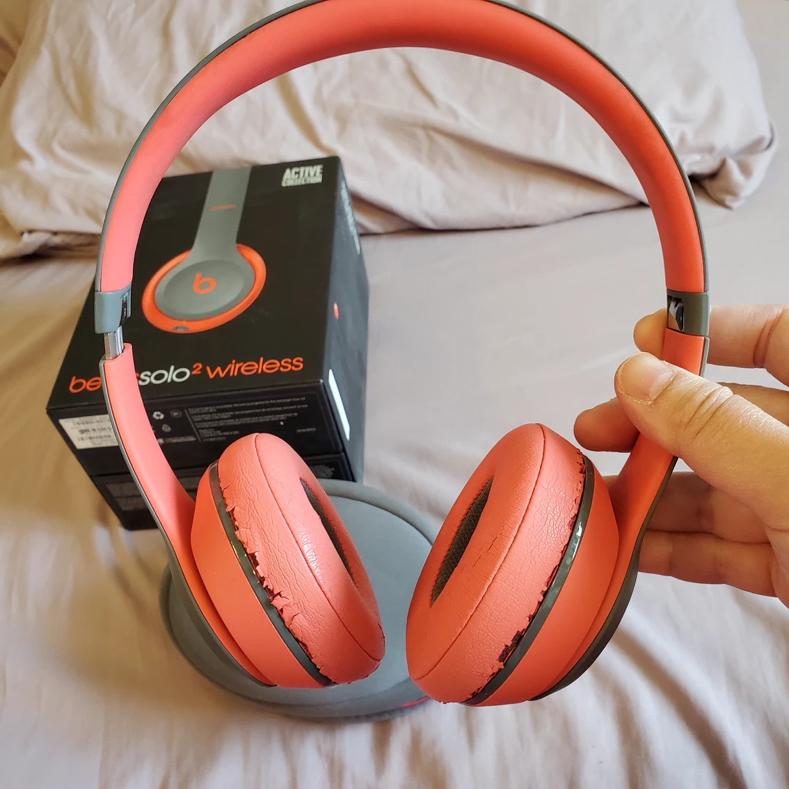 Beats Dr. Dre Solo 2 Wireless (red/gray) Headphones - photo 2
