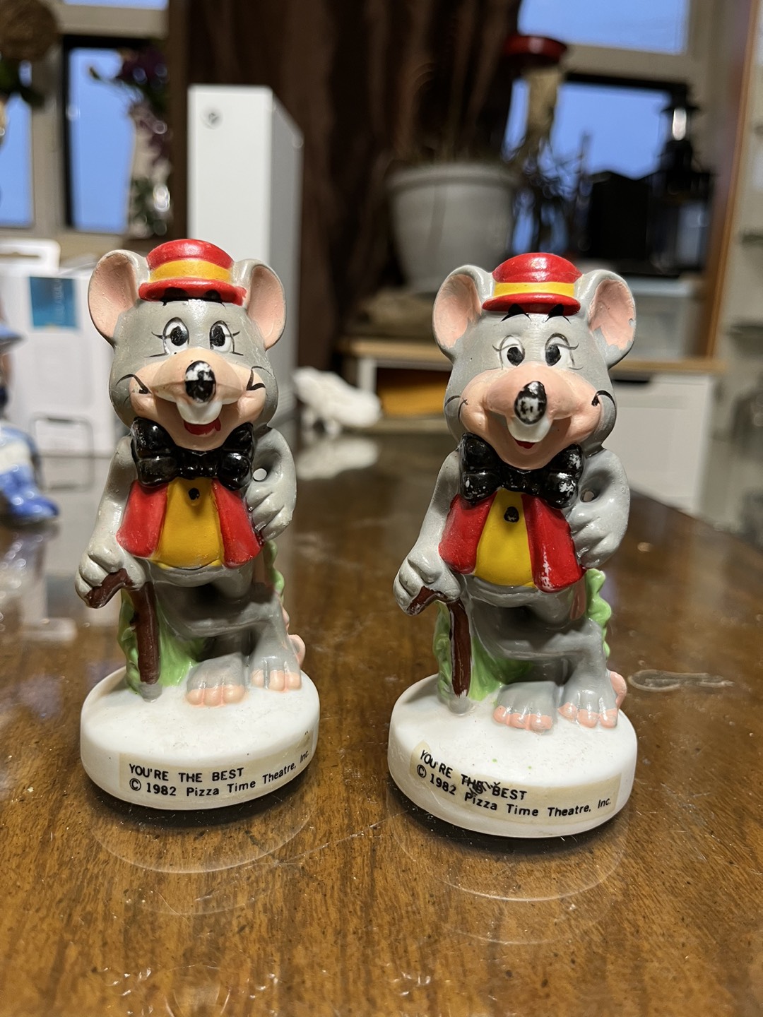 Chuck e cheese statuettes thumbnail