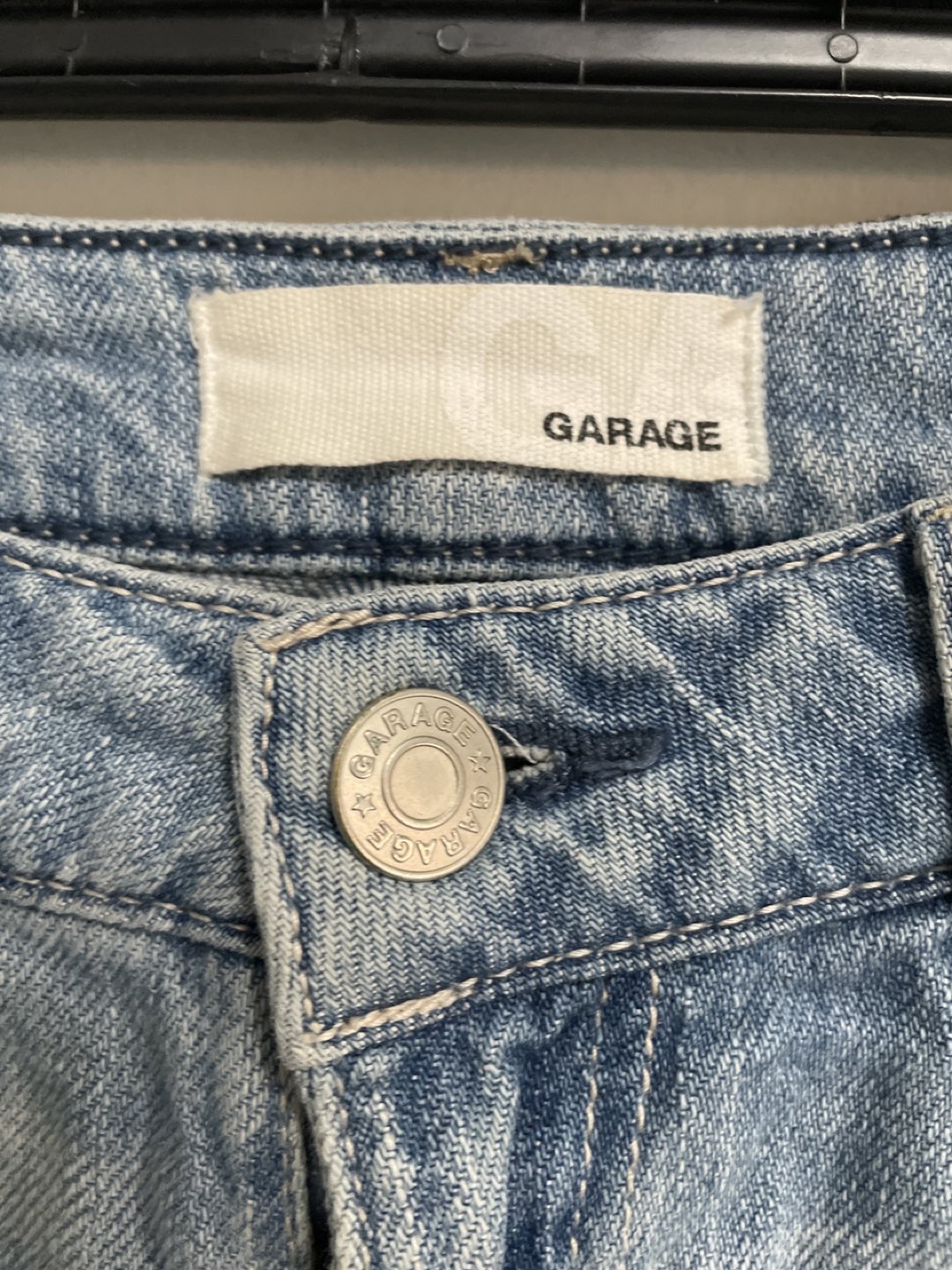 Shorts like new from garage size small - photo 2