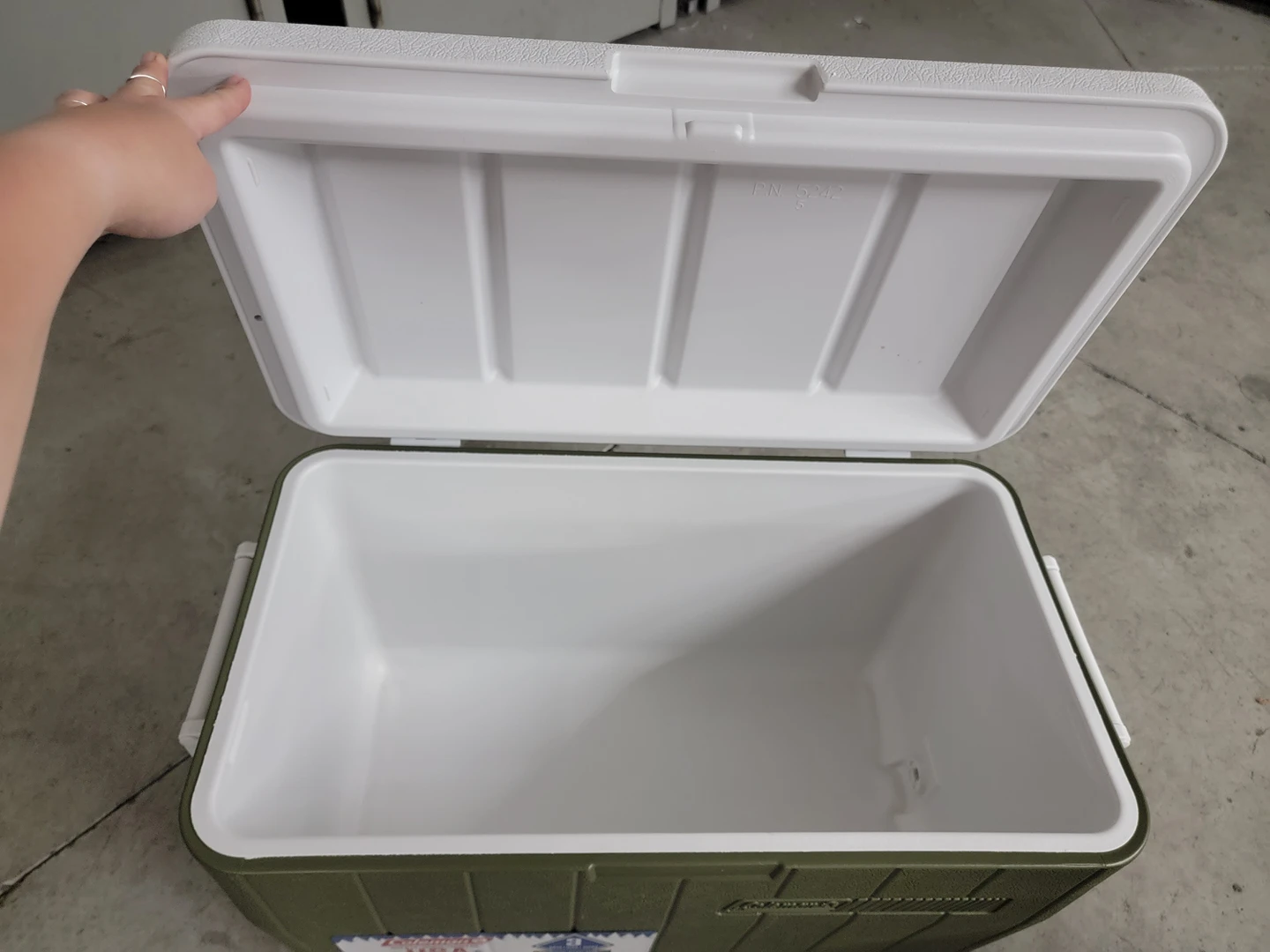 Coleman Cooler, 45.4L (76 can)  capacity - photo 4