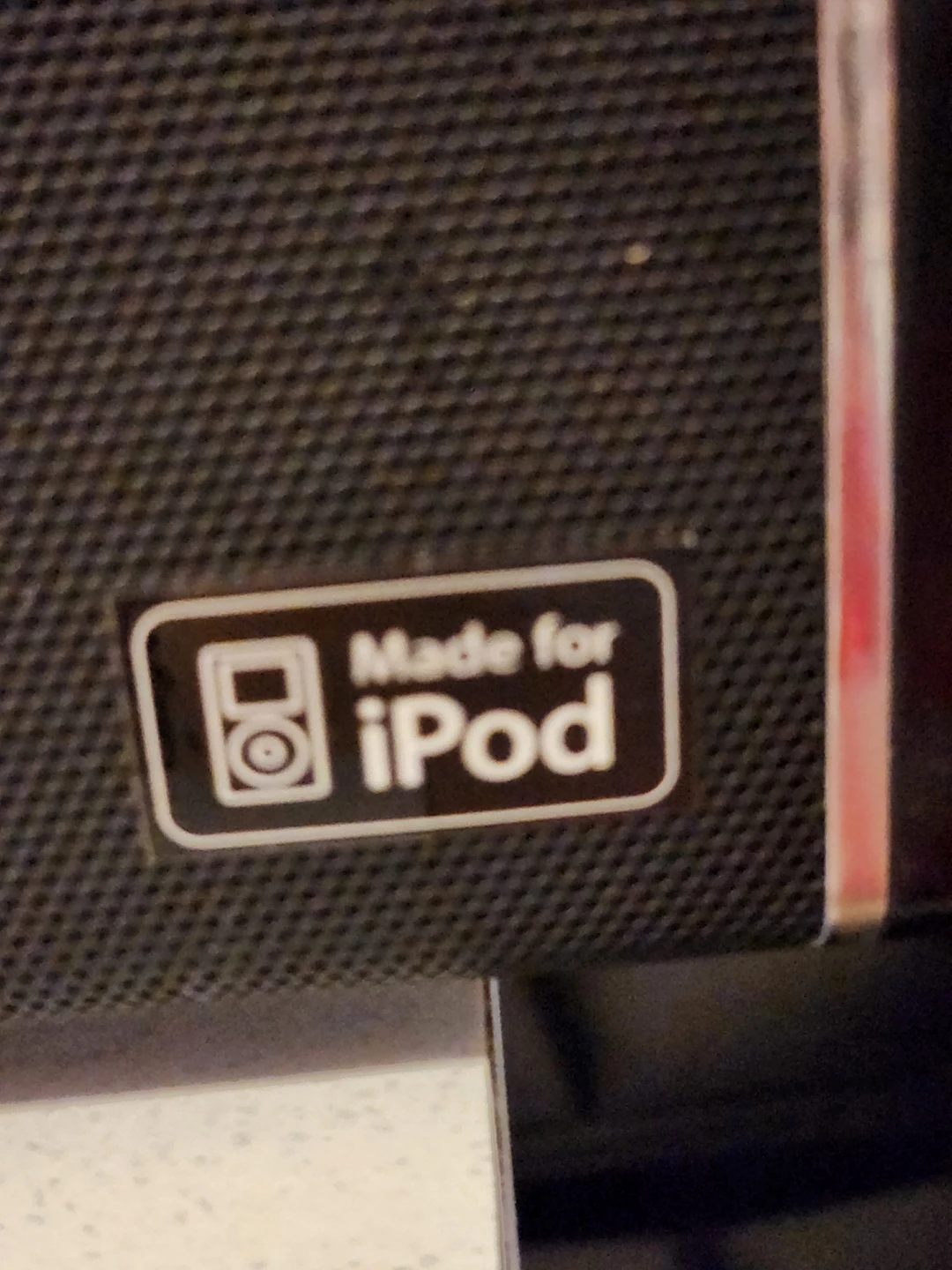 I live am/fm ipod radio $50 image indicator(2)