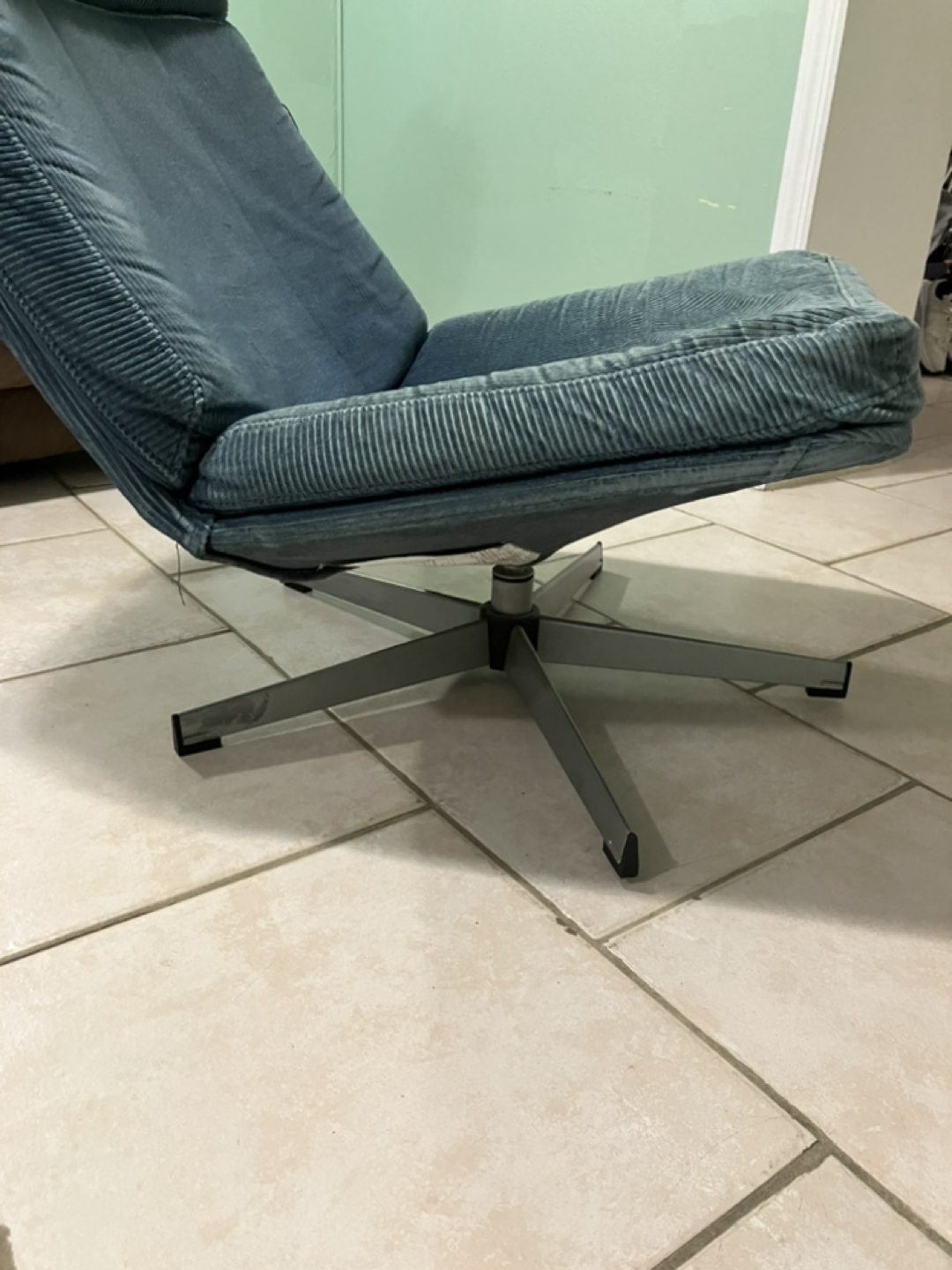 Swivel Chairs - photo 2