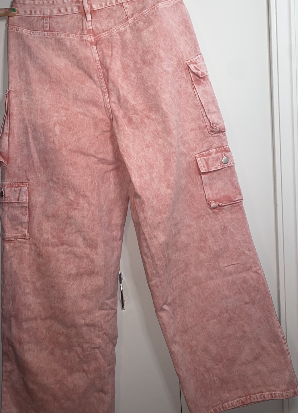 High Rise Cargo jeans, Pink image indicator(3)