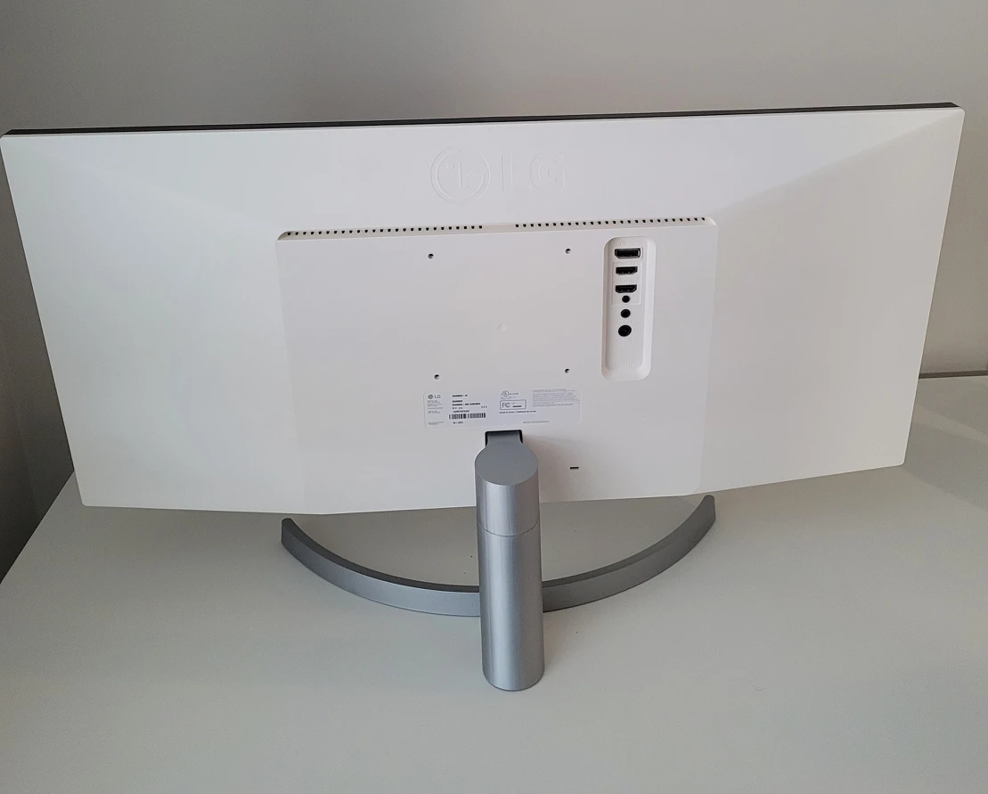 LG 29 inch, UltraWide Monitor - photo 2