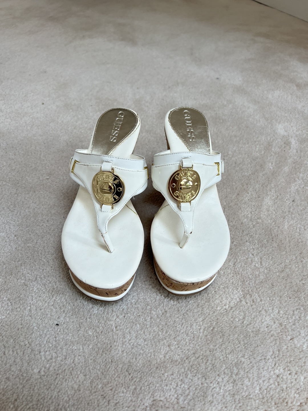 Guess Sandal size 7 thumbnail