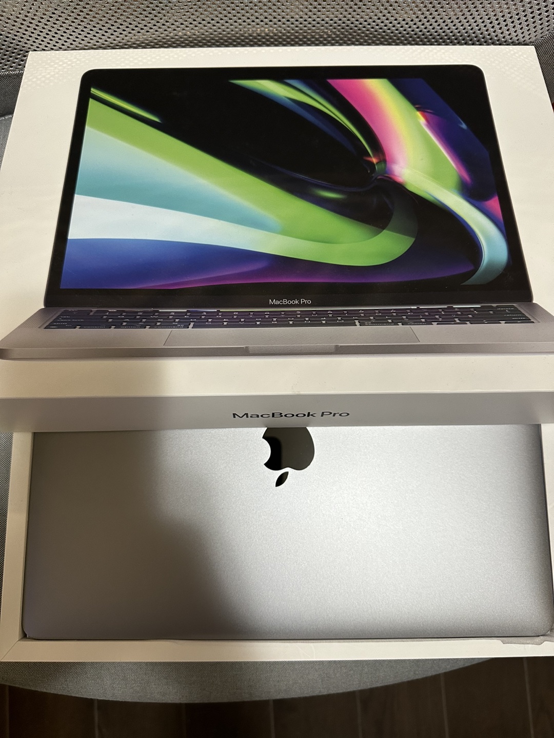 M1 MacBook Pro 13" (Space Grey, 8GB RAM, 256GB SSD) - photo 3