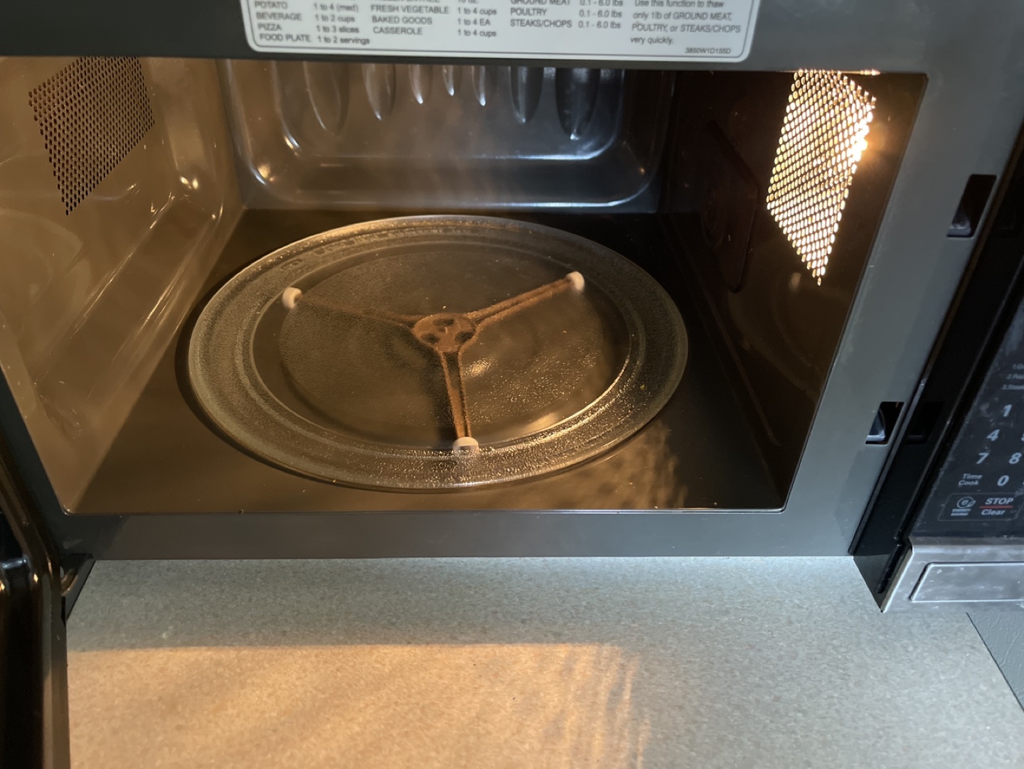 Microwave - photo 2