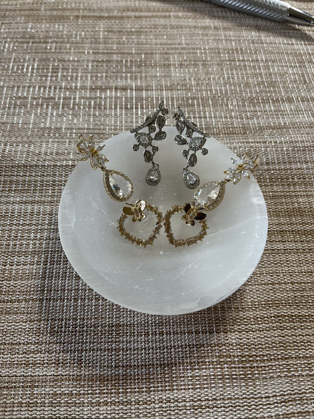 Earrings thumbnail