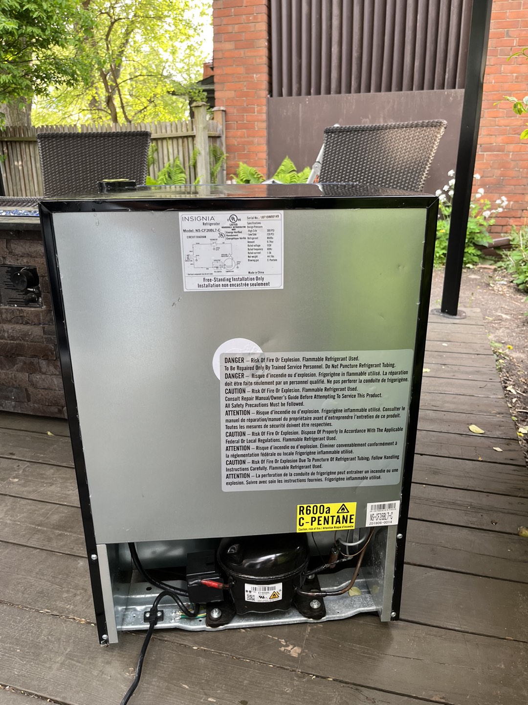 Black Insignia Mini fridge image indicator(7)