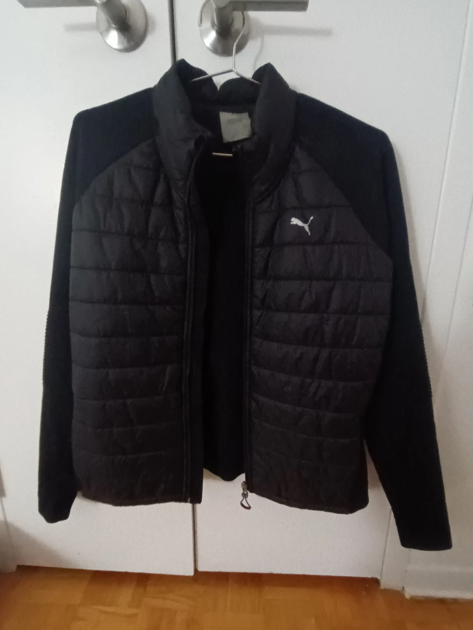 Brand New PUMA women's padded running jacket image indicator(4)