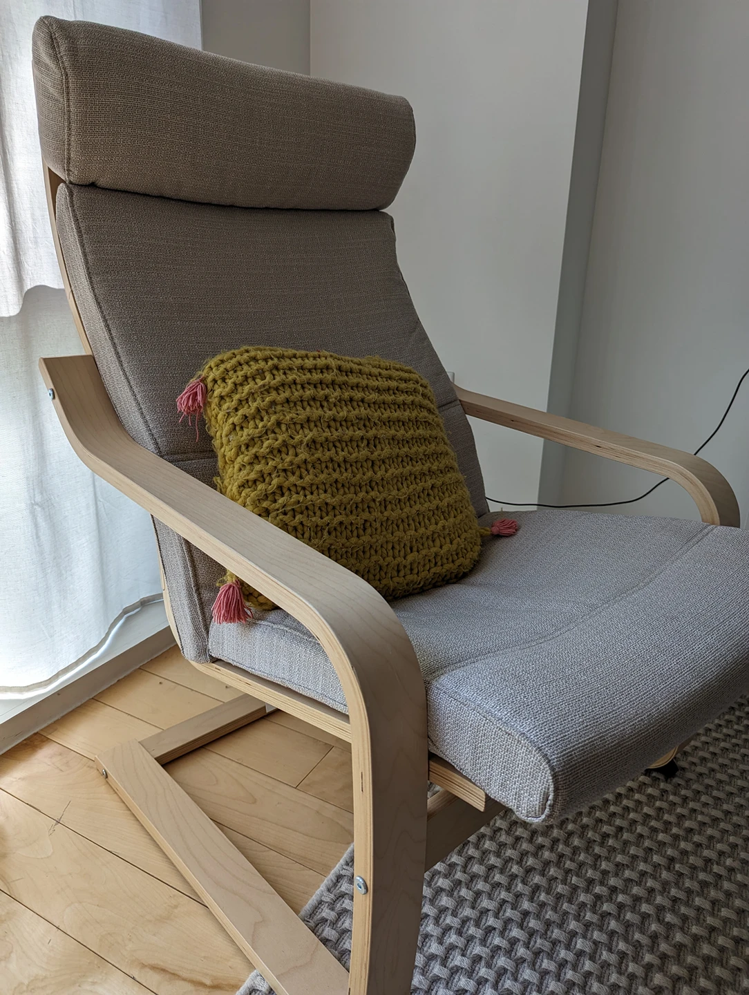 Poang Ikea armchair - photo 3