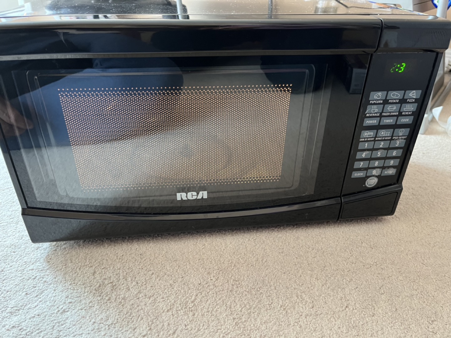 Moveout sale. RCA microwave. thumbnail