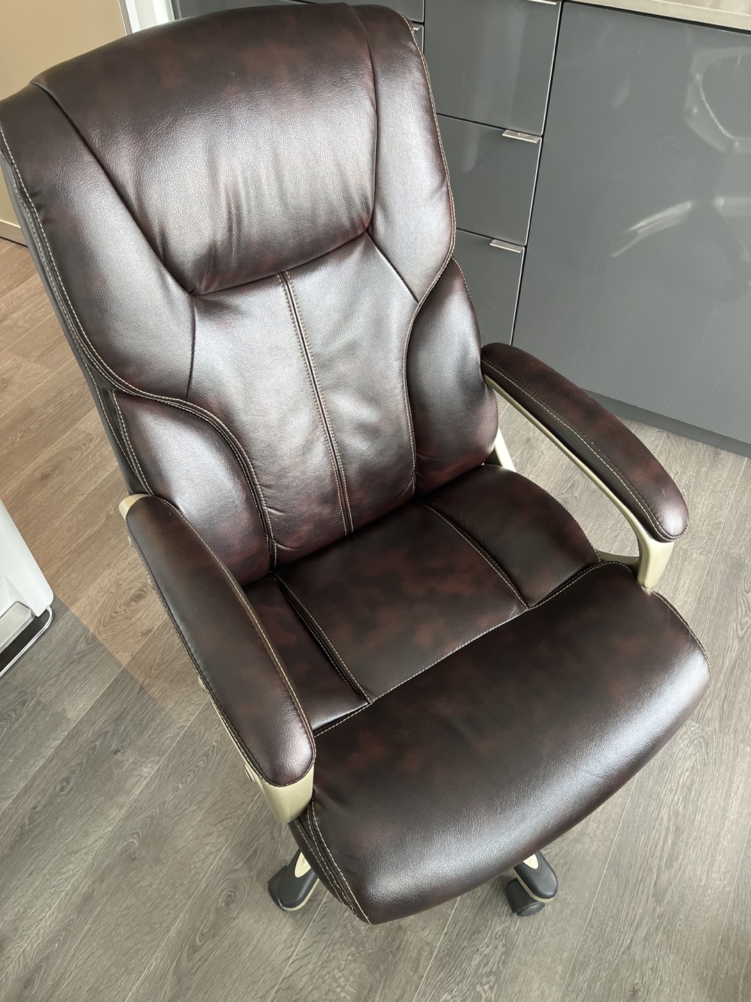 Executive Chair / Office Chair
