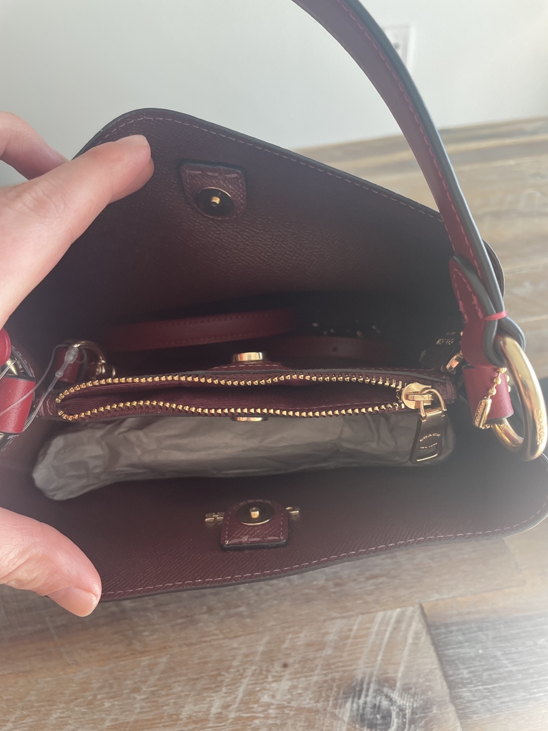 Coach purse never used - photo 4