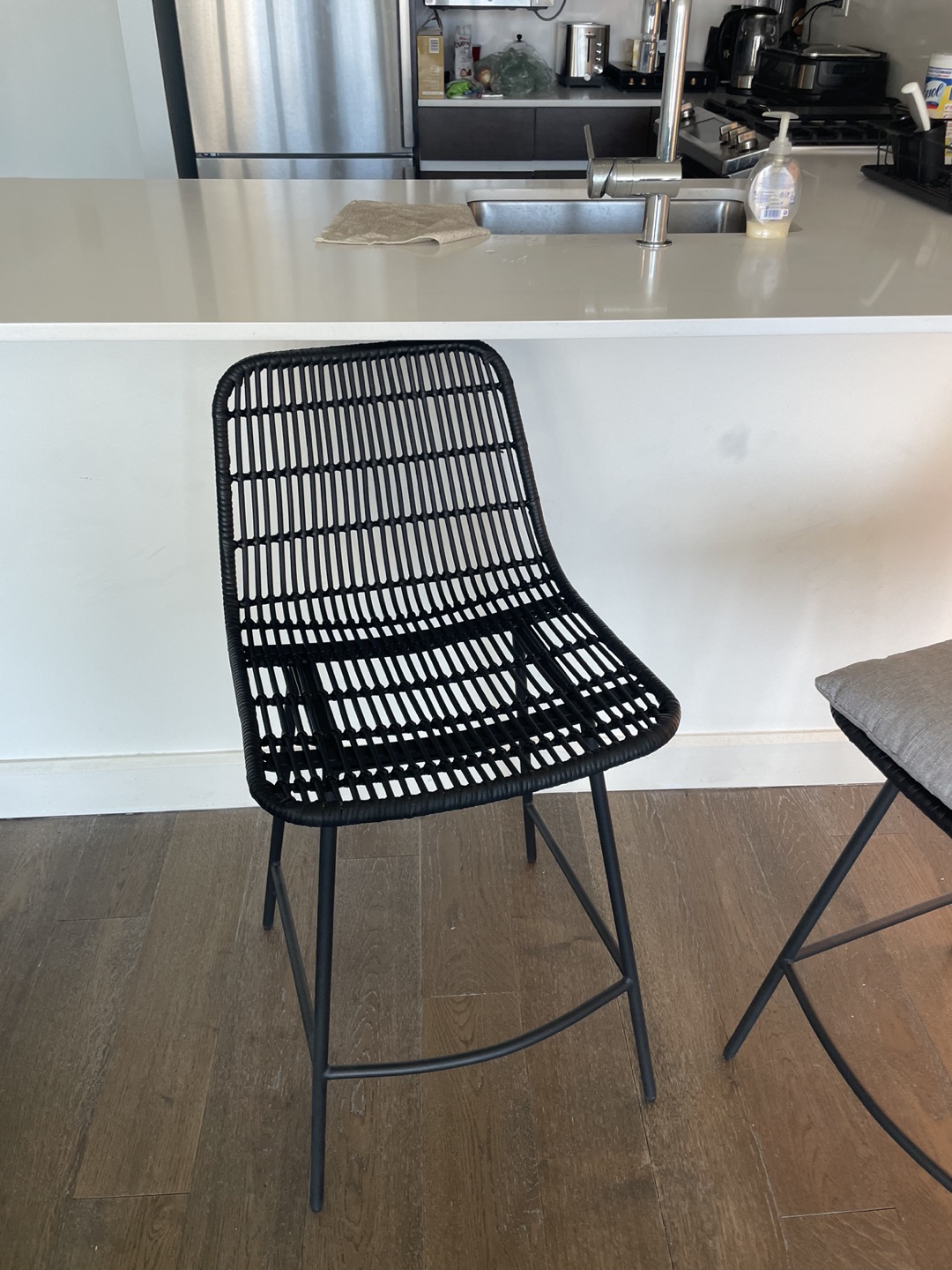 2 Counter Stools - photo 4