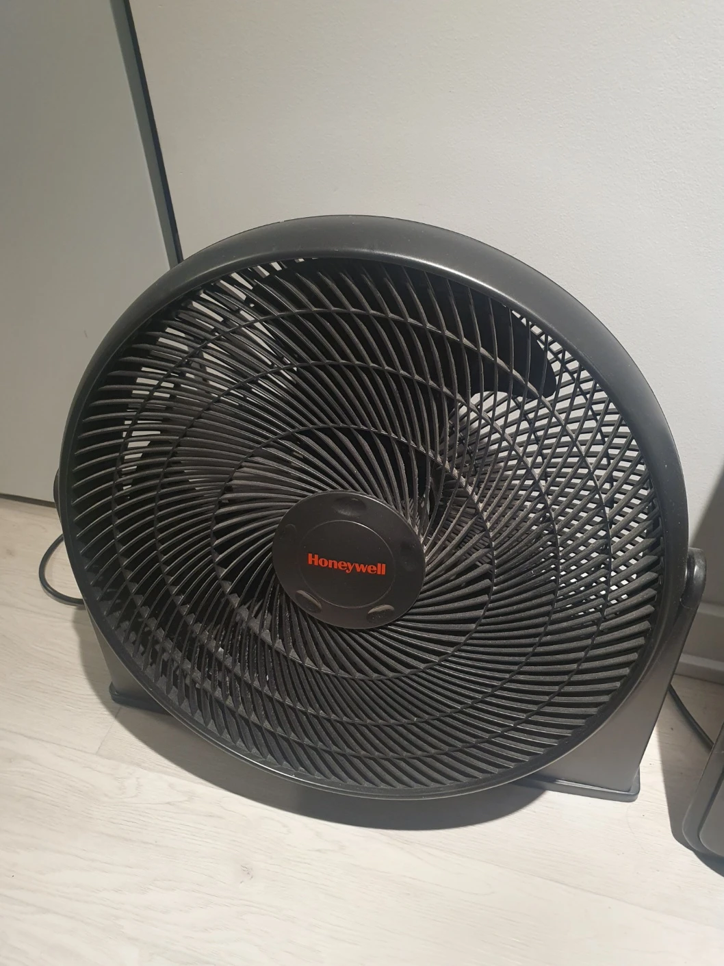Fan -Fairly New
