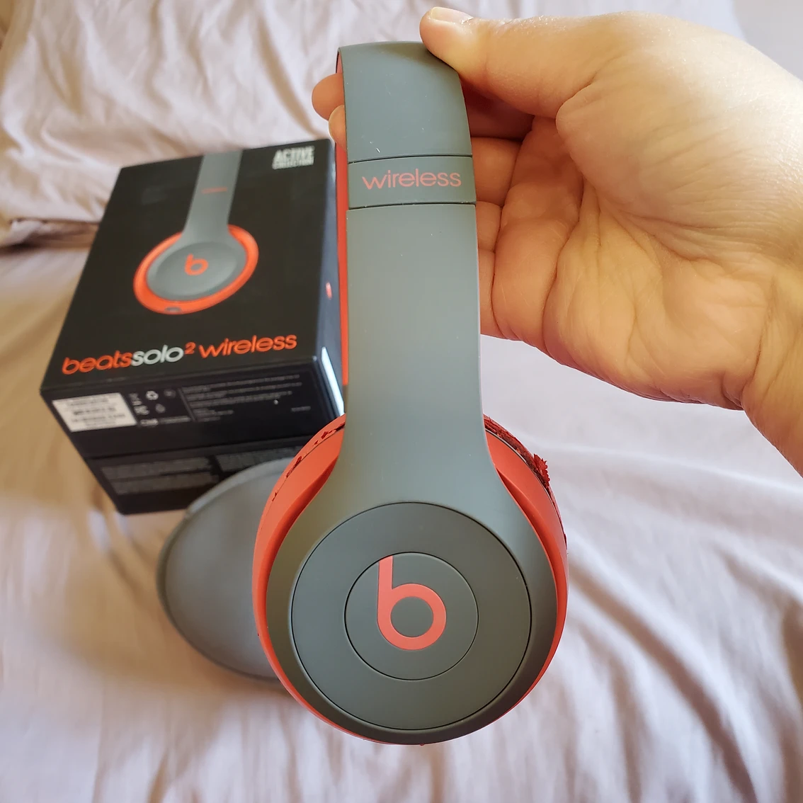 Beats Dr. Dre Solo 2 Wireless (red/gray) Headphones - photo 3