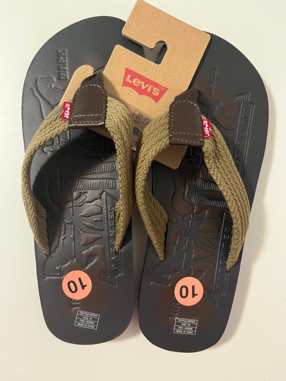Levis mens flip flops size 10 new