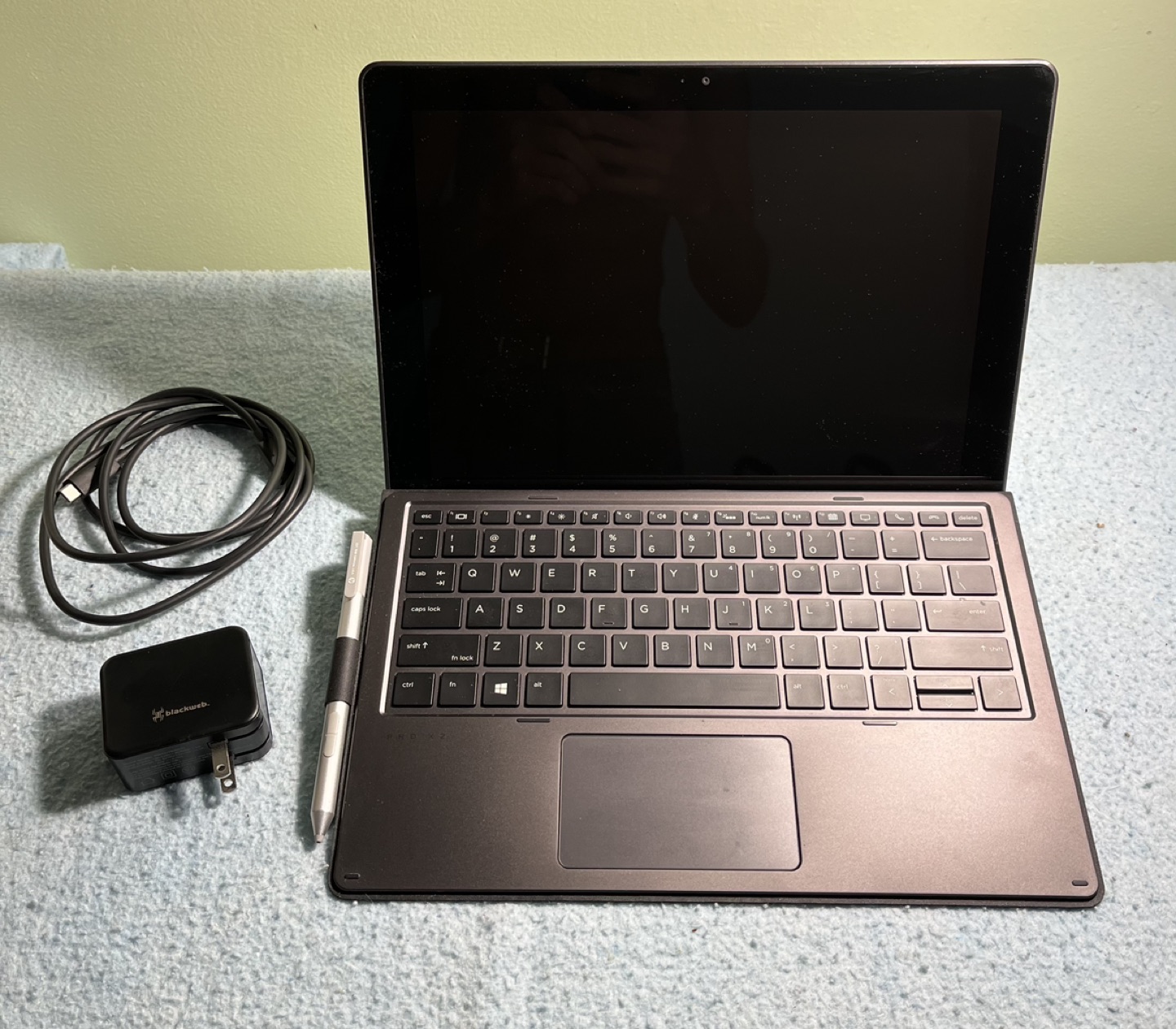 HP Pro x2 {i7} Touch Screen Laptop thumbnail