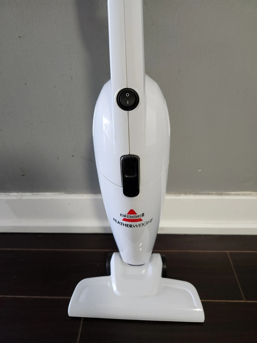 Final offer Bissell Stick Vacuum - Featherweight White - photo 2