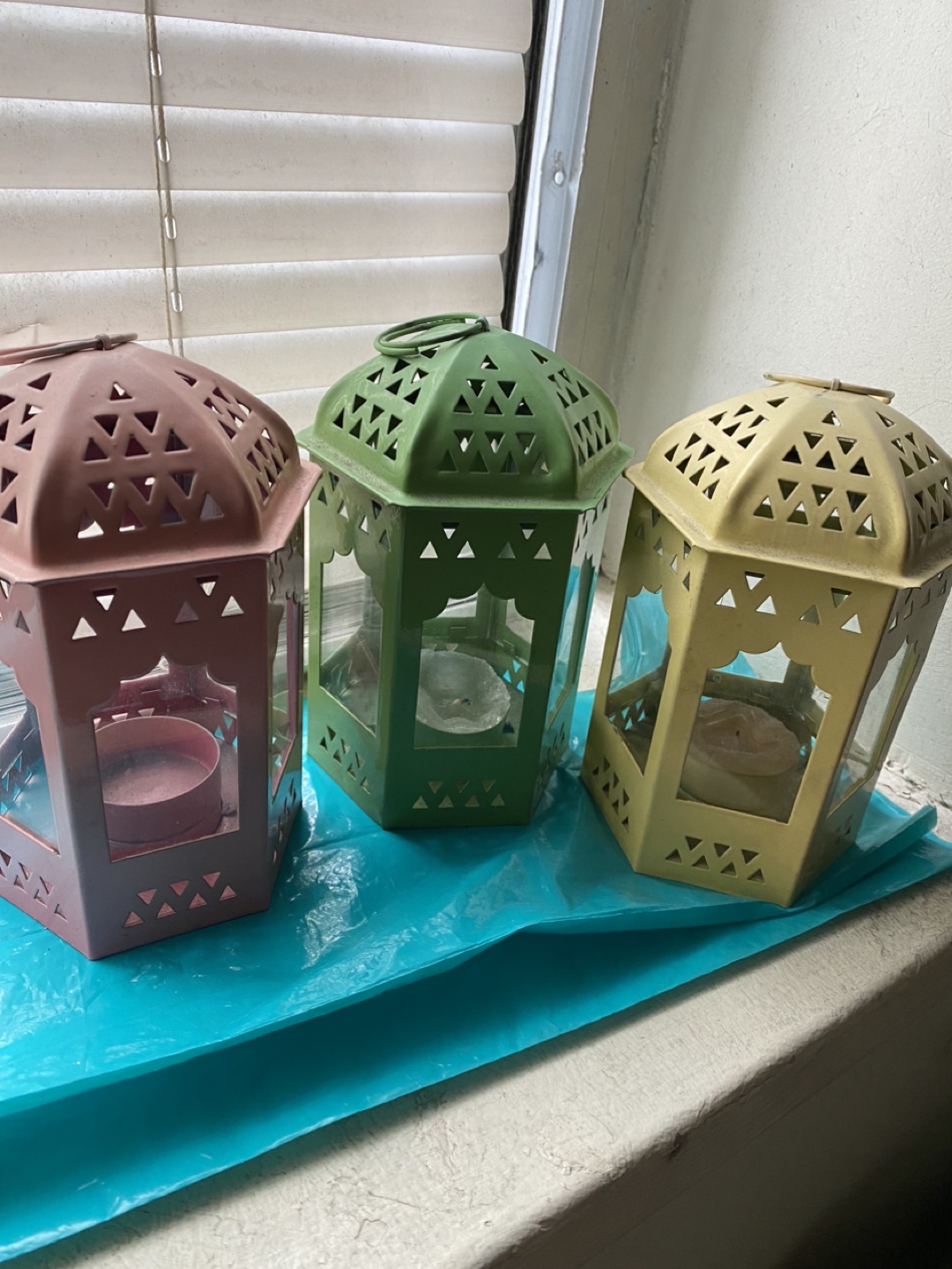 Candle holder thumbnail
