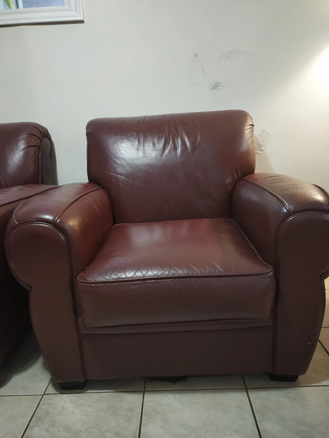 Maroon sofas made from genuine leather - photo 5
