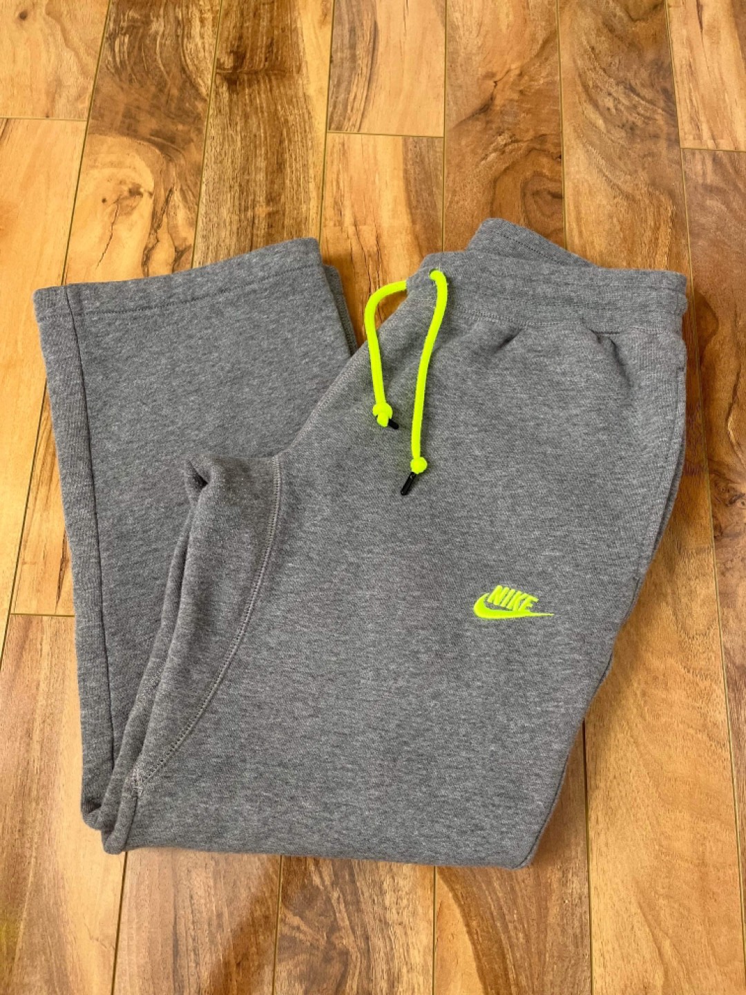 Nike pants size S $16 thumbnail