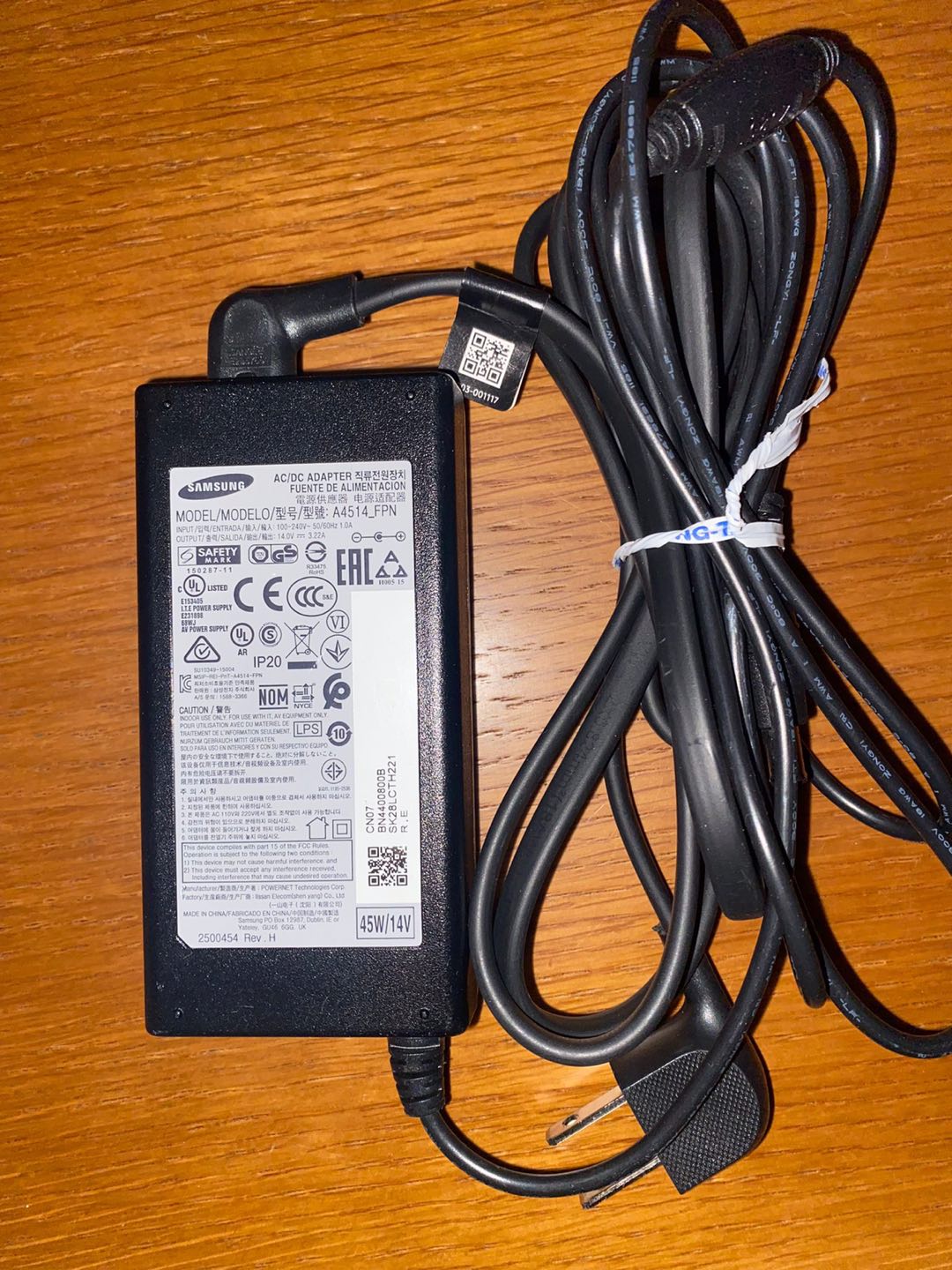 Samsung 28” UHD monitor - photo 3