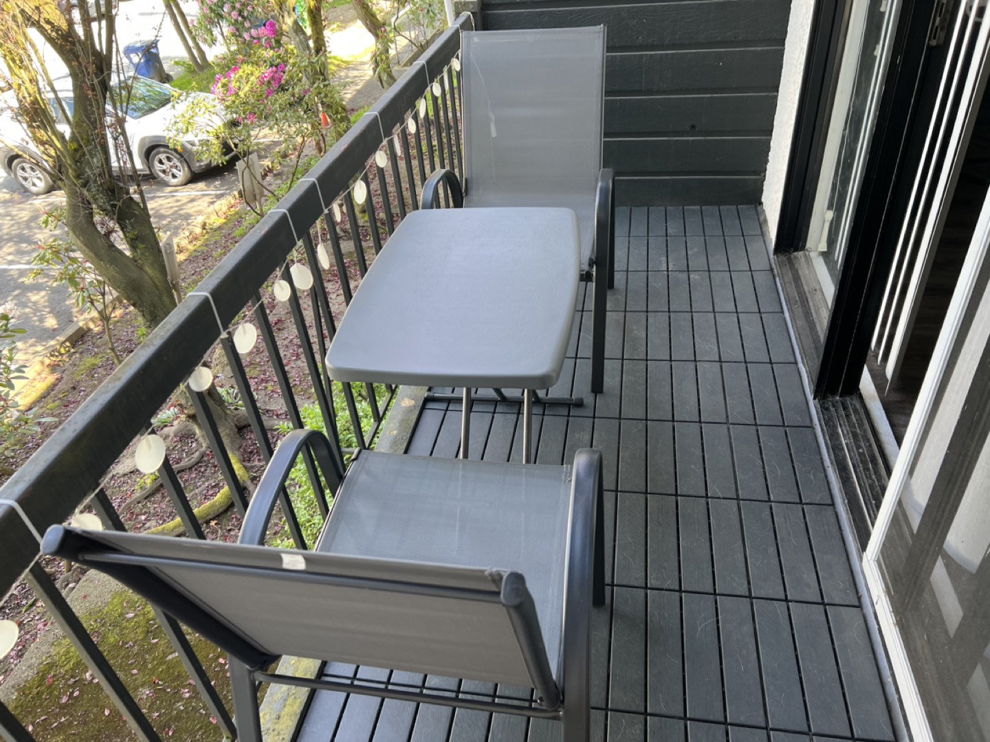 Patio chairs and foldable table set - photo 2